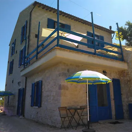 La Casa Dalle Finestre Blu 3*