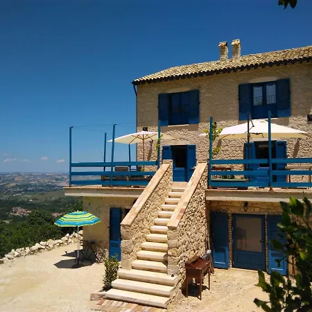 Bed and Breakfast La Casa Dalle Finestre Blu 3*