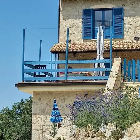 La Casa Dalle Finestre Blu *
