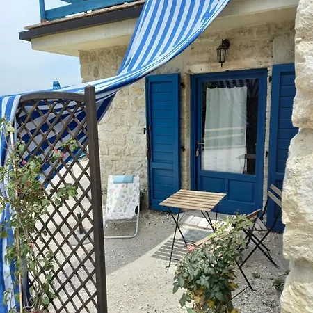 La Casa Dalle Finestre Blu B&B 아바테지오