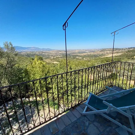 La Casa Dalle Finestre Blu B&B 아바테지오