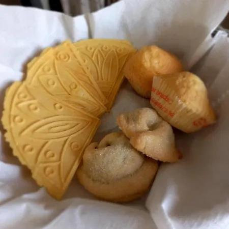 La Casa Dalle Finestre Blu Bed & Breakfast 3*