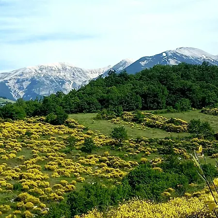 Bed & Breakfast La Casa Dalle Finestre Blu Abbateggio
