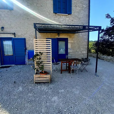 Bed & Breakfast La Casa Dalle Finestre Blu 3*