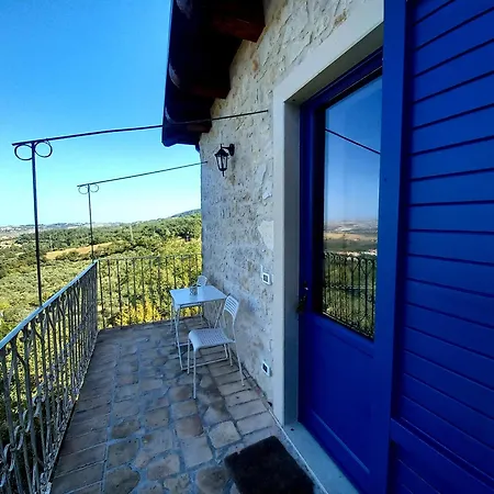 Bed and Breakfast La Casa Dalle Finestre Blu Abbateggio