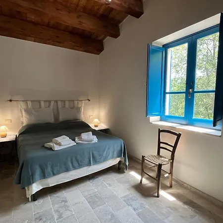 B&B La Casa Dalle Finestre Blu 3*