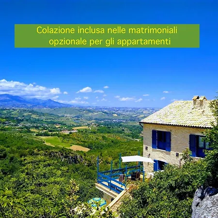 La Casa Dalle Finestre Blu Bed & Breakfast