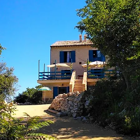 La Casa Dalle Finestre Blu Bed & Breakfast 3*