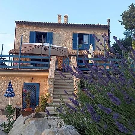 La Casa Dalle Finestre Blu 3* Abbateggio