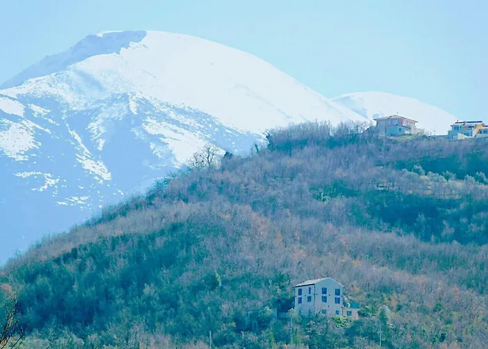 La Casa Dalle Finestre Blu Bed & Breakfast