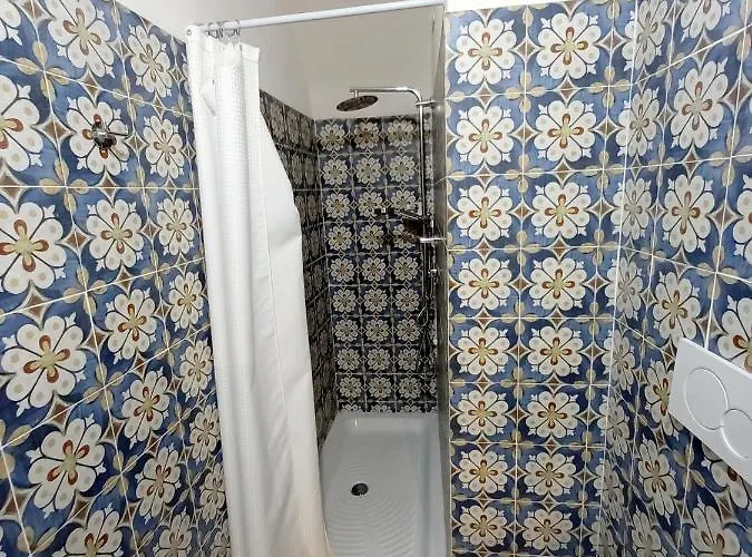 La Casa Dalle Finestre Blu Bed and Breakfast