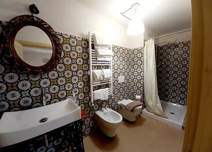 La Casa Dalle Finestre Blu