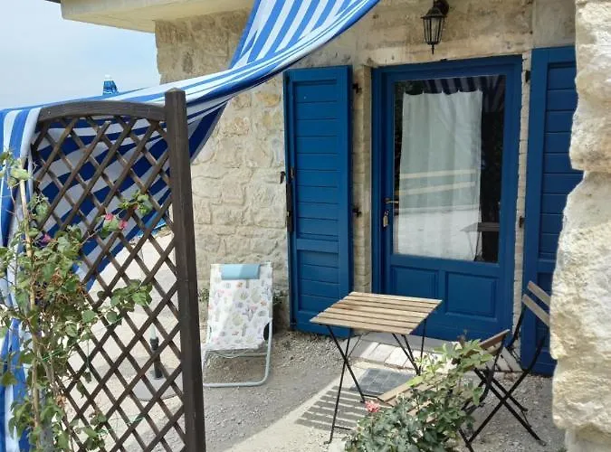 La Casa Dalle Finestre Blu Bed and Breakfast Abbateggio