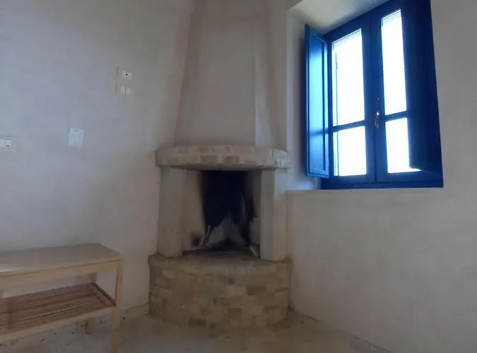 La Casa Dalle Finestre Blu Bed and Breakfast Abbateggio